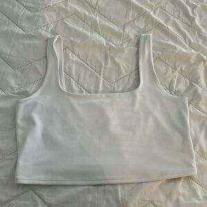 NWT Express Body Contour Crop Tank